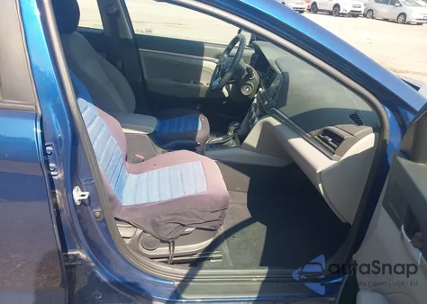 2019 Hyundai Elantra Sel z USA, uszkodzony, nr VIN 5NPD84LF0KH478250